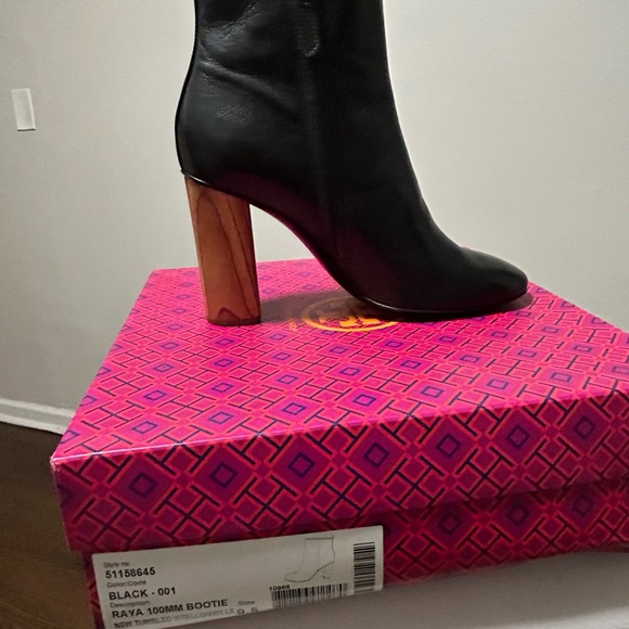 Brand New In Box Tory Burch Raya Booties - Picture 3 of 3